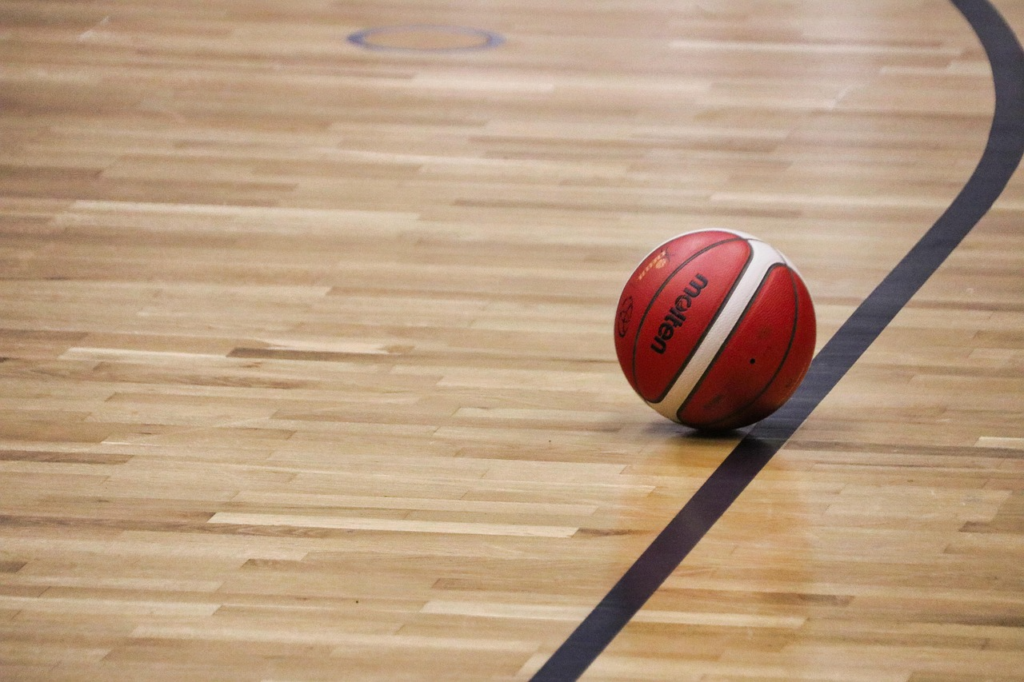 5 Ways Indoor Sports Venues Reduce Floor Damage